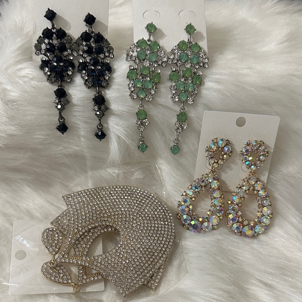 Elegant Crystal Drop Earrings Set
